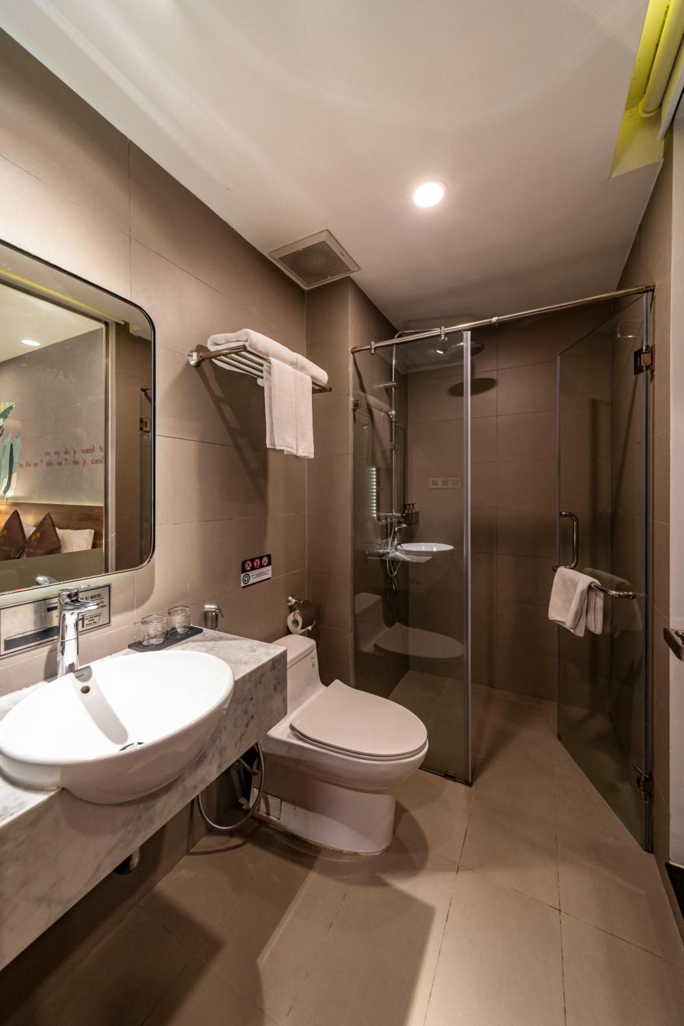 Thanh Long Hotel - Tra Khuc Хошимин Екстериор снимка